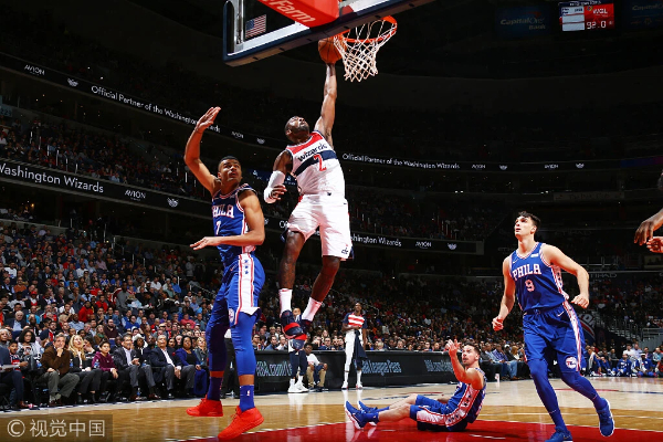 炸裂！双枪狂轰 74 分破纪录，4 分低迷的大帝该让贤了？